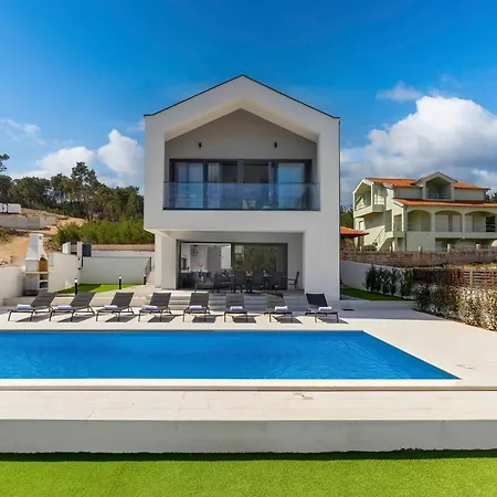 Pine Villa Pridraga