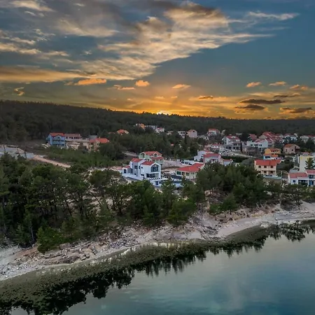 فيلة Pine Pridraga