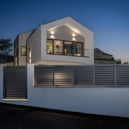Villa Pine