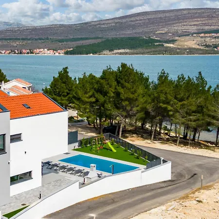 Pine Villa