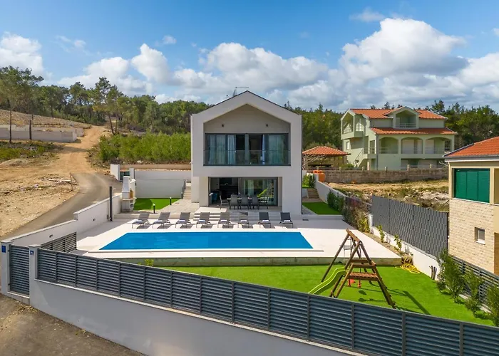 Vila Pine Pridraga