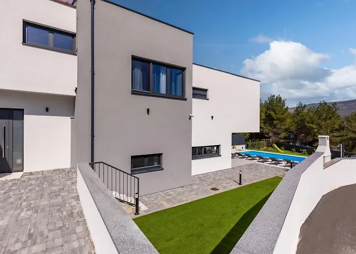 Villa Pine