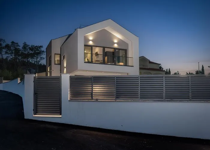 Villa Pine
