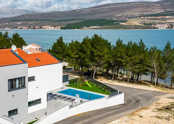 Pine Villa