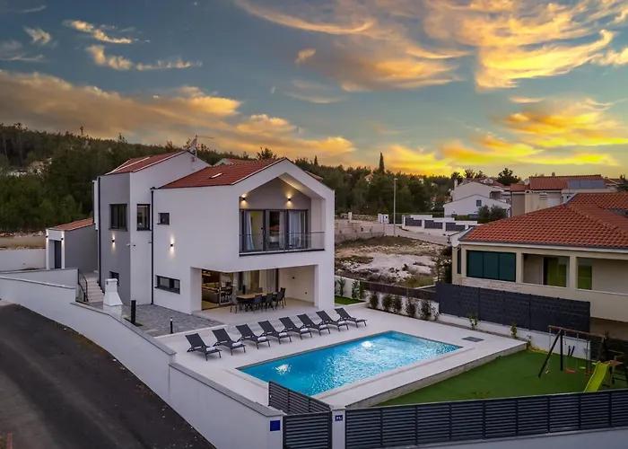 Villa Pine *